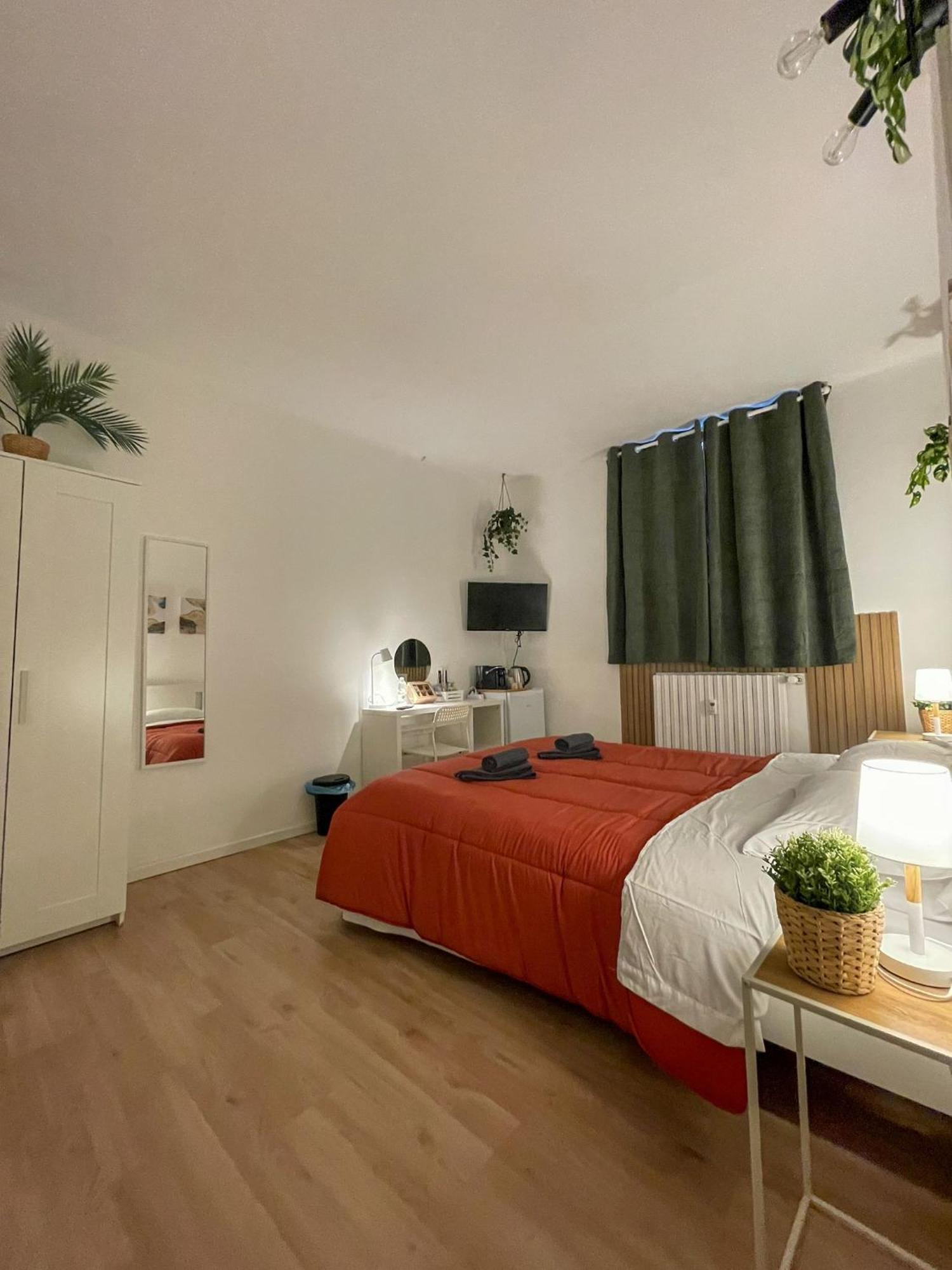 מילאנו Home In Town - Home In City Life Near San Siro Stadium מראה חיצוני תמונה